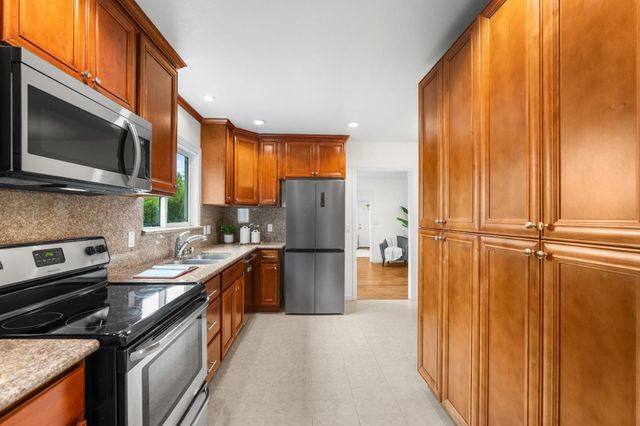 484 N 17th Street, San Jose, CA 95112