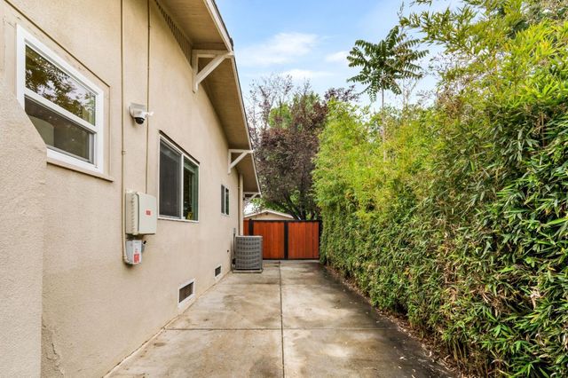 484 N 17th Street, San Jose, CA 95112