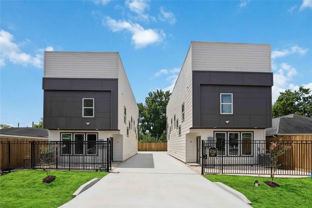 4138 Larkspur Street A, Houston, TX 77051