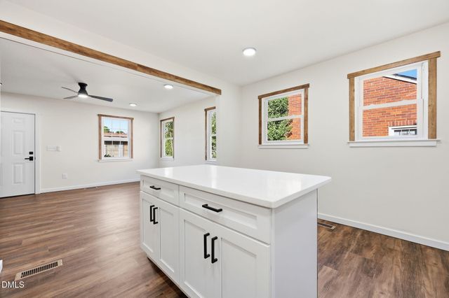 408 E Canary Street, Dunn, NC 28334