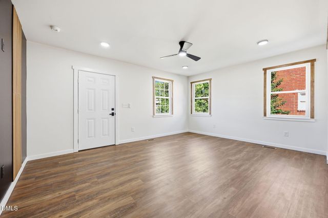 408 E Canary Street, Dunn, NC 28334