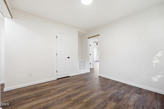 408 E Canary Street, Dunn, NC 28334