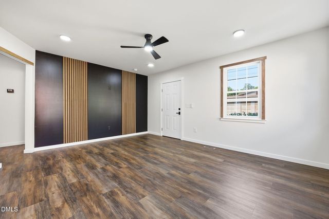 408 E Canary Street, Dunn, NC 28334