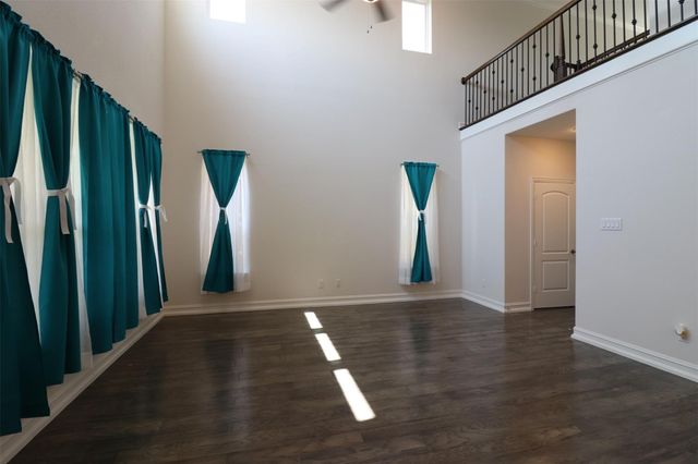 1422 Bellingham Lane, Garland, TX 75044