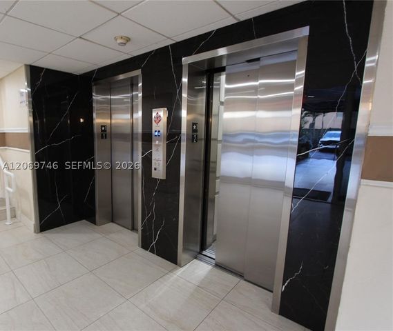 4550 NW 9th St 605E, Miami, FL 33126