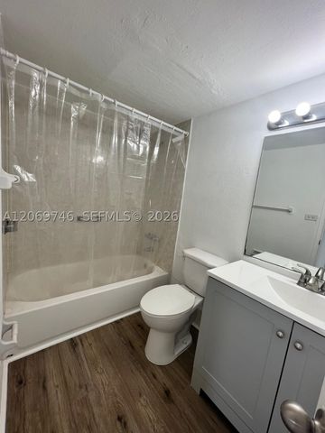 4550 NW 9th St 605E, Miami, FL 33126