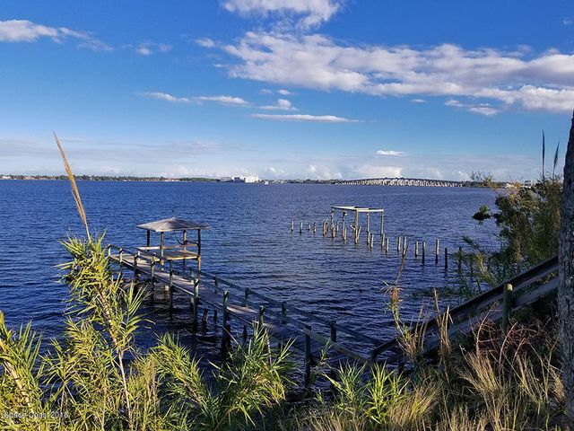 19 Highland Street, Cocoa, FL 32922