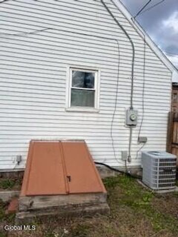 36 114th Street, Troy, NY 12182