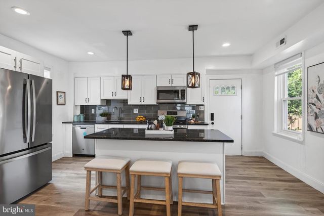 400 E JEFFERSON ST, Media, PA 19063