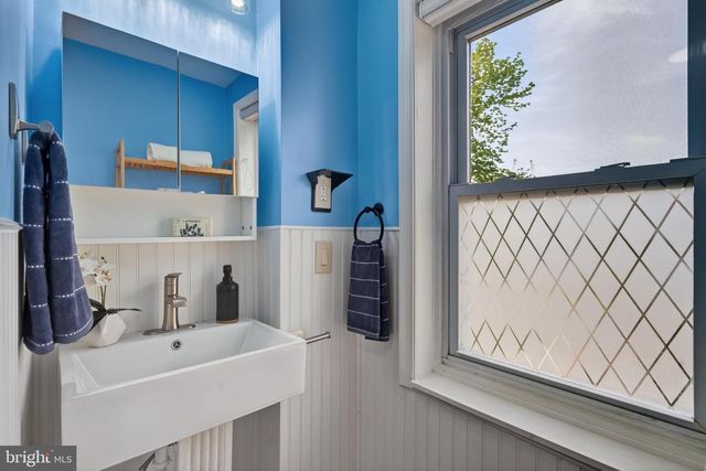 400 E JEFFERSON ST, Media, PA 19063