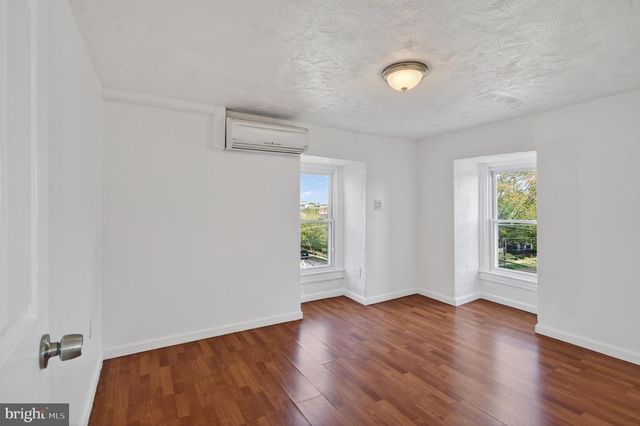 400 E JEFFERSON ST, Media, PA 19063