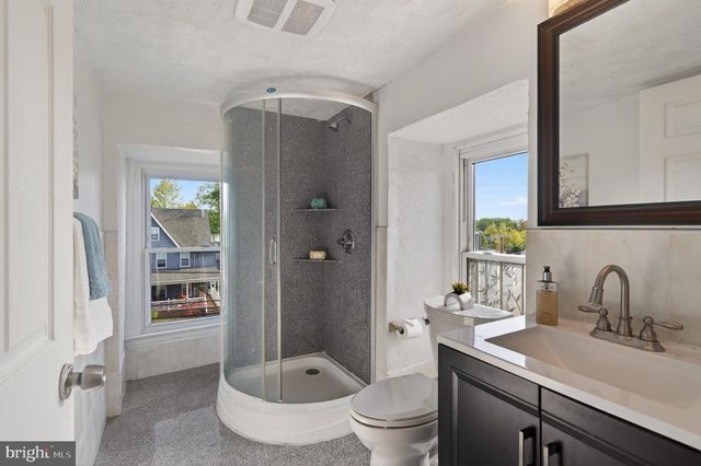 400 E JEFFERSON ST, Media, PA 19063