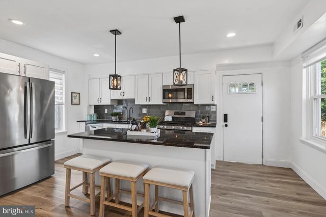 400 E JEFFERSON ST, Media, PA 19063