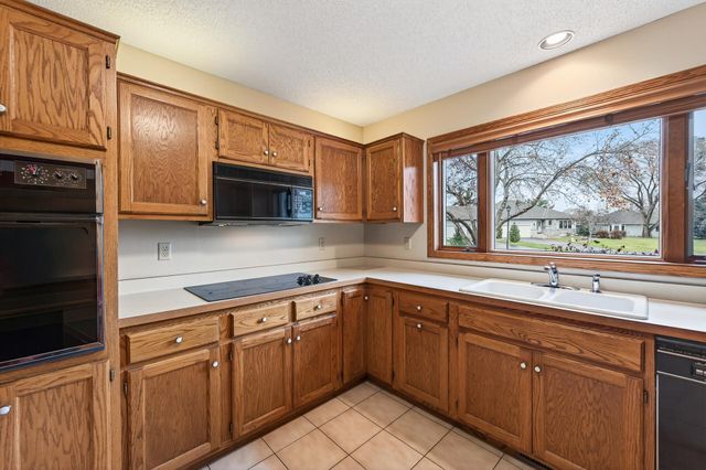 1106 137th Lane NE, Andover, MN 55304