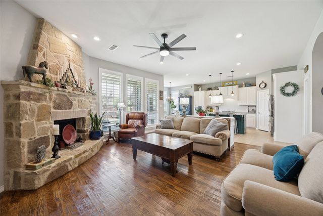1000 Fenwick Lane, Forney, TX 75126