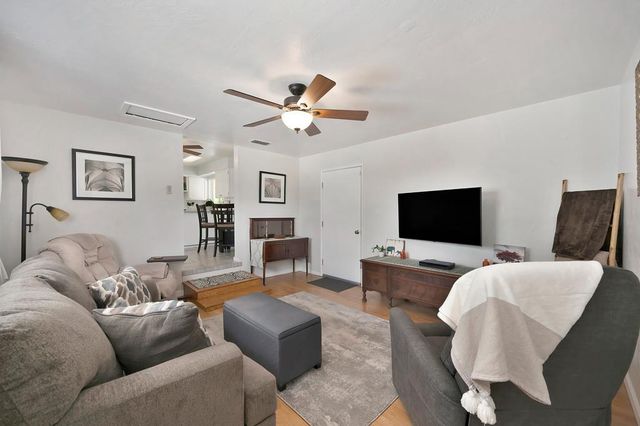 2105 Farnsworth Way, Rancho Cordova, CA 95670