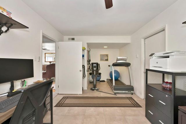 2105 Farnsworth Way, Rancho Cordova, CA 95670