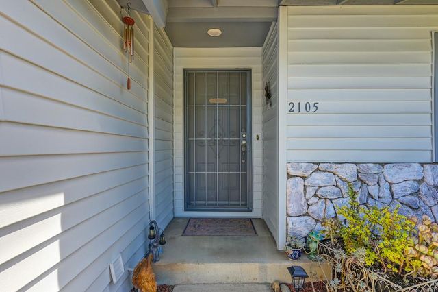 2105 Farnsworth Way, Rancho Cordova, CA 95670