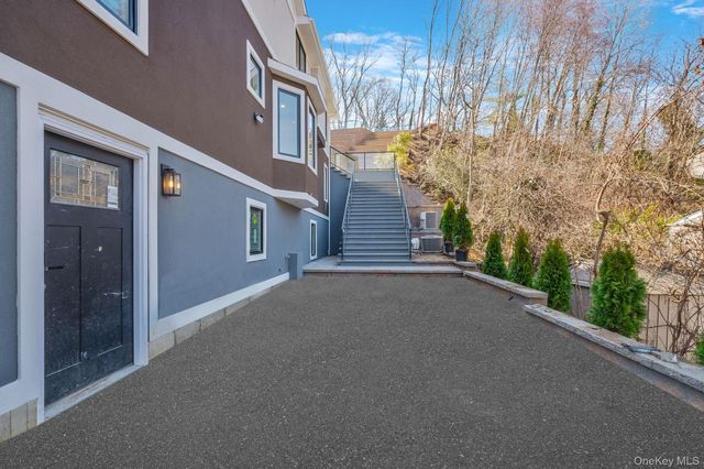 150 Sugar Toms Lane, East Norwich, NY 11732