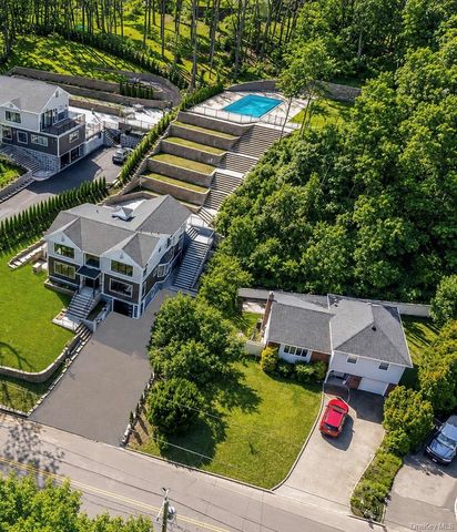150 Sugar Toms Lane, East Norwich, NY 11732