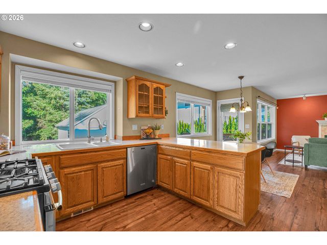 3800 Sw RODLUN Rd, Gresham, OR 97080