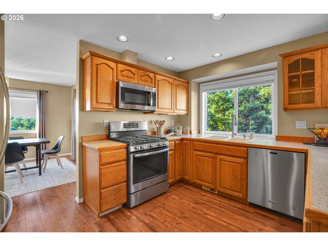 3800 Sw RODLUN Rd, Gresham, OR 97080