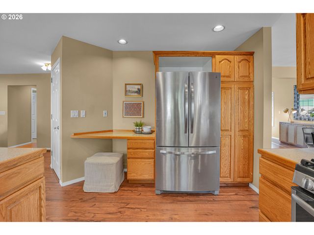 3800 Sw RODLUN Rd, Gresham, OR 97080