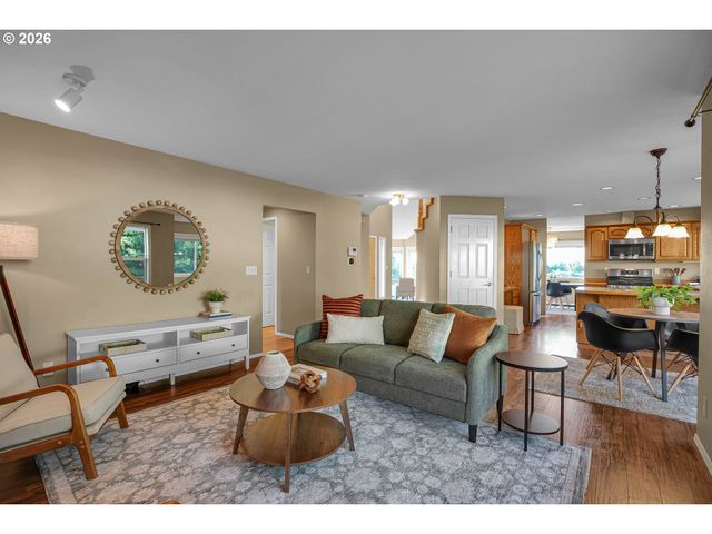 3800 Sw RODLUN Rd, Gresham, OR 97080