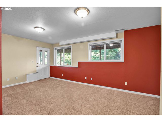 3800 Sw RODLUN Rd, Gresham, OR 97080