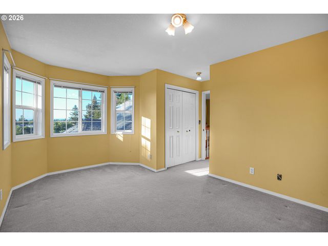 3800 Sw RODLUN Rd, Gresham, OR 97080