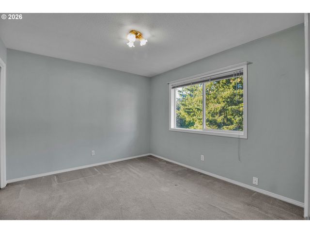3800 Sw RODLUN Rd, Gresham, OR 97080