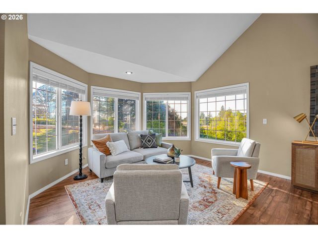 3800 Sw RODLUN Rd, Gresham, OR 97080