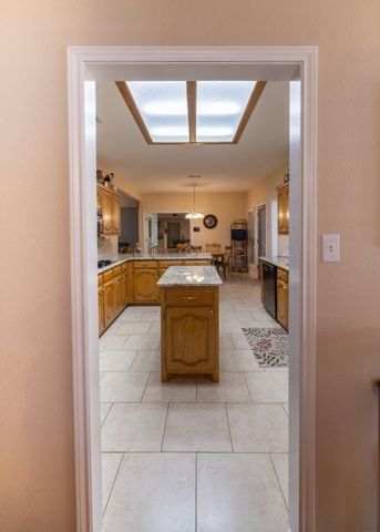 4504 Hilltop Dr, Midland, TX 79707