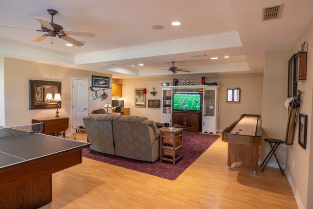 4504 Hilltop Dr, Midland, TX 79707