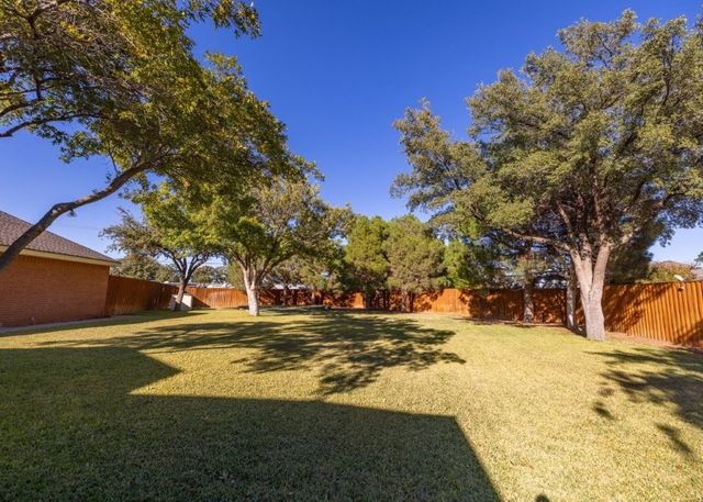 4504 Hilltop Dr, Midland, TX 79707