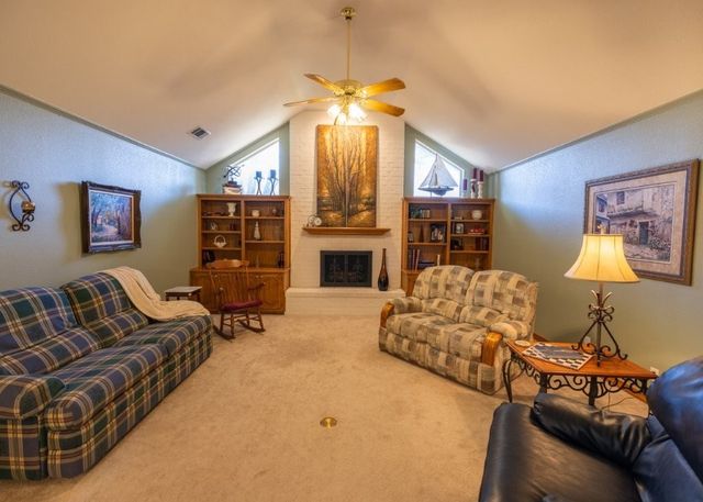 4504 Hilltop Dr, Midland, TX 79707