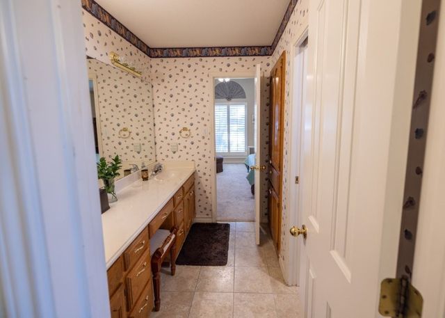 4504 Hilltop Dr, Midland, TX 79707