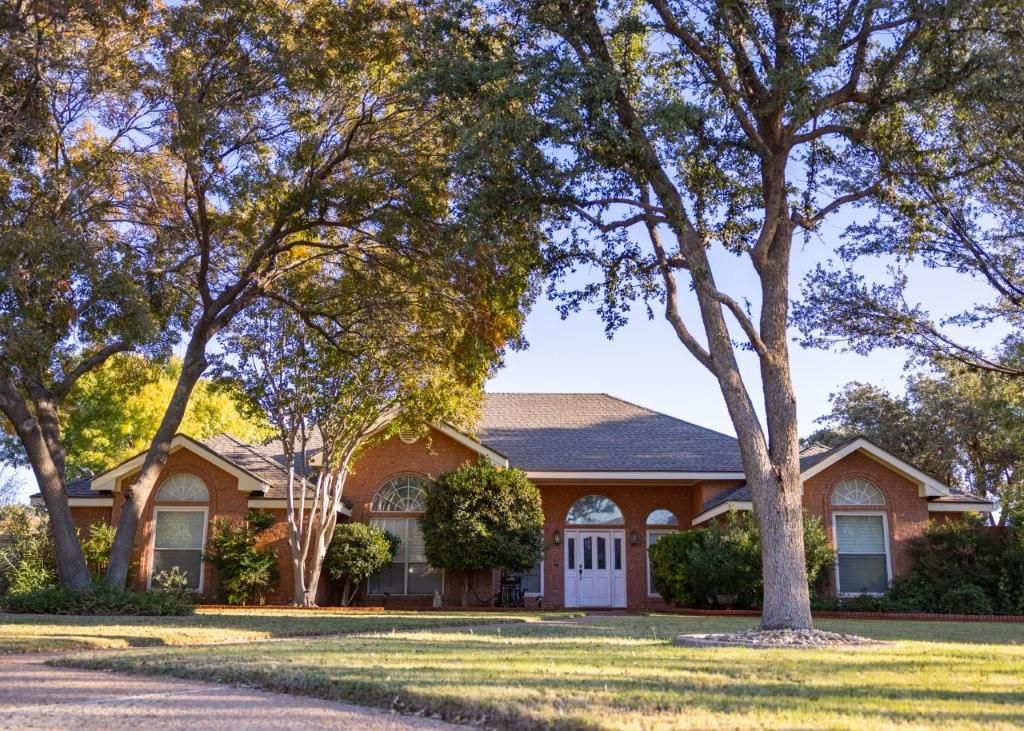 4504 Hilltop Dr, Midland, TX 79707