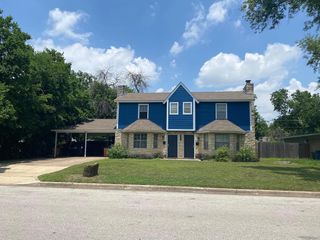 2210 Lanier DR A, Austin, TX 78757
