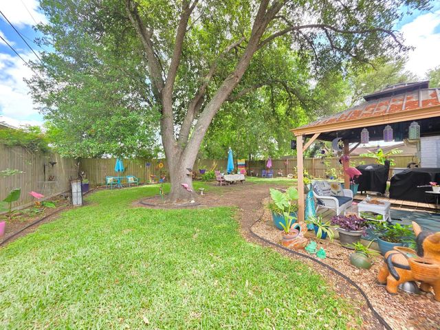 4701 Hiram Brandon Drive, Bay City, TX 77414