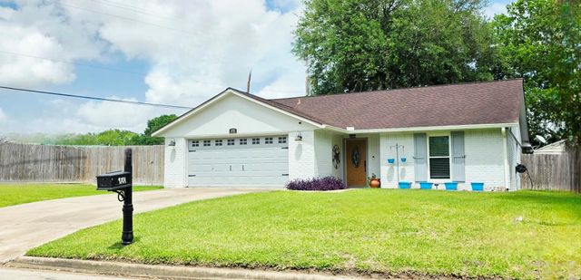 4701 Hiram Brandon Drive, Bay City, TX 77414