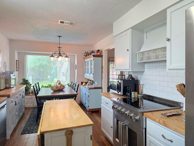 4701 Hiram Brandon Drive, Bay City, TX 77414
