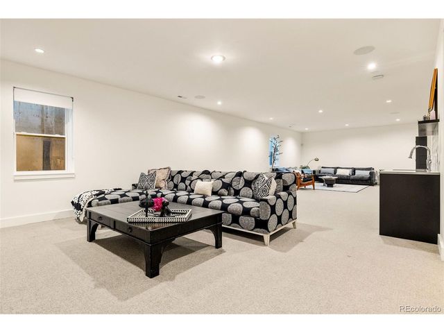 2401 S Fillmore St, Denver, CO 80210