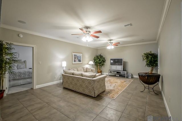 6344 False River Rd, Oscar, LA 70762