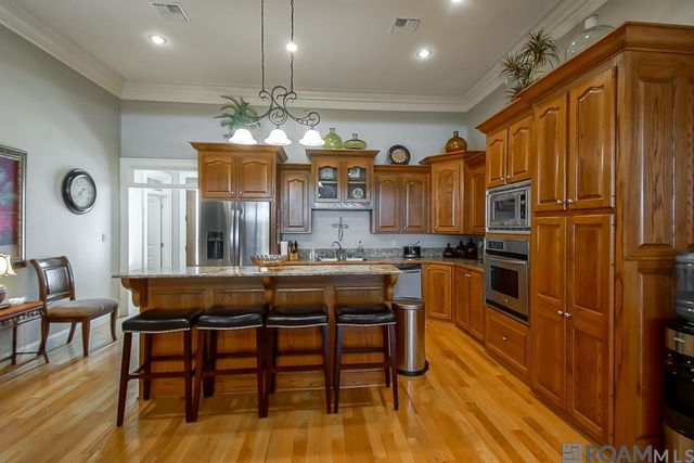 6344 False River Rd, Oscar, LA 70762