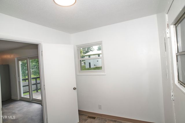 113 Midway Street, Gray, TN 37615
