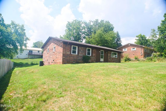 113 Midway Street, Gray, TN 37615