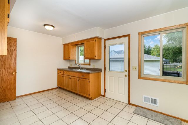 412 Church Avenue N, New Prague, MN 56071