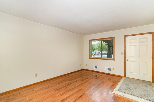 412 Church Avenue N, New Prague, MN 56071