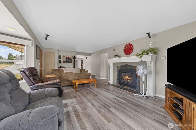 12820 SE 172nd Street, Renton, WA 98058